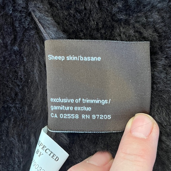 Women's Danier Chocolate Brown Shearing full length below the knee button frCoat - Picture 11 of 12